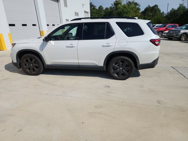 Used 2025 Honda Pilot Black Edition image 8