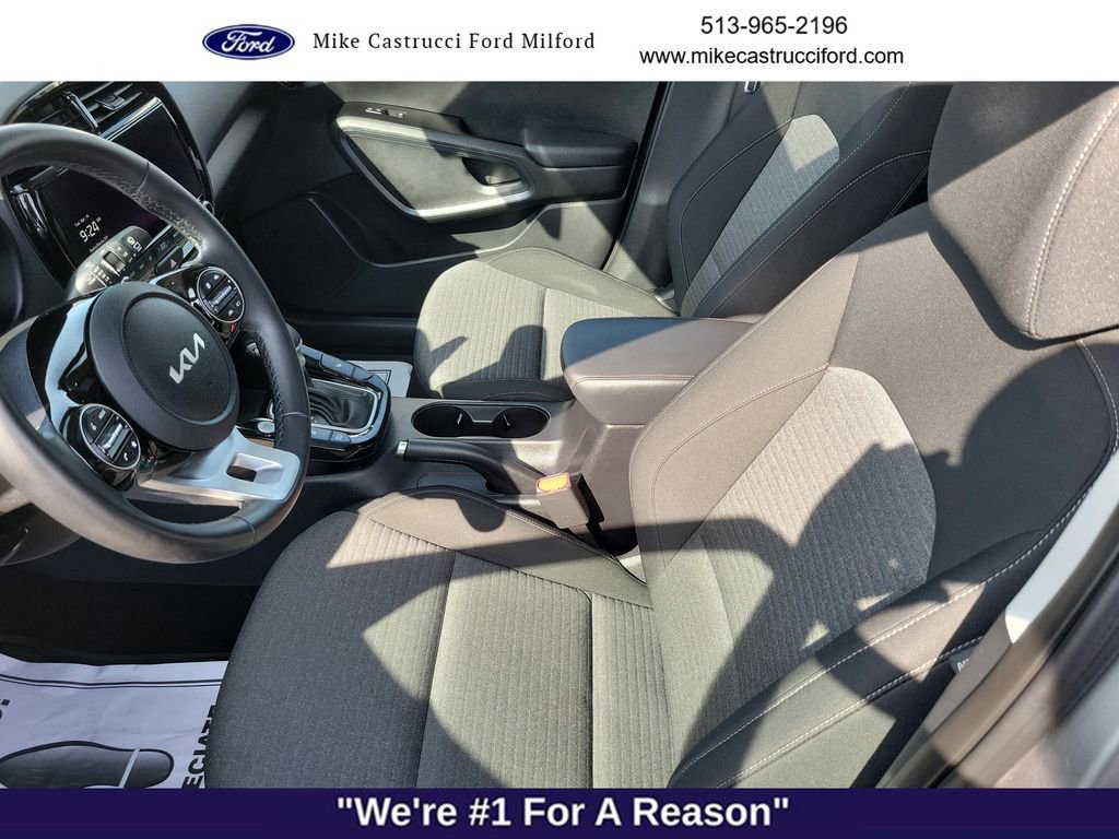 Used 2023 Kia Soul EX image 24