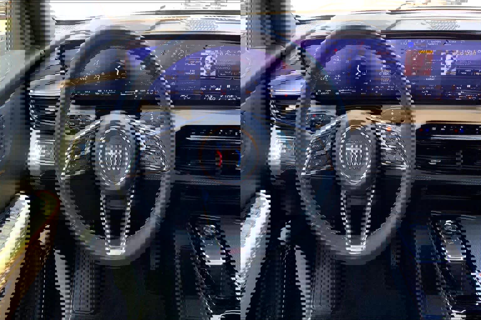 Used 2025 Buick Enclave Preferred FWD image 8