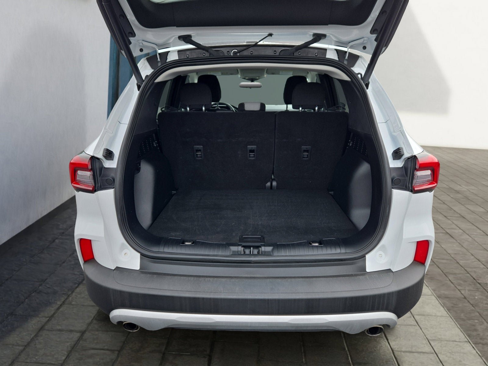 Certified 2023 Ford Escape Active AWD/4WD image 24