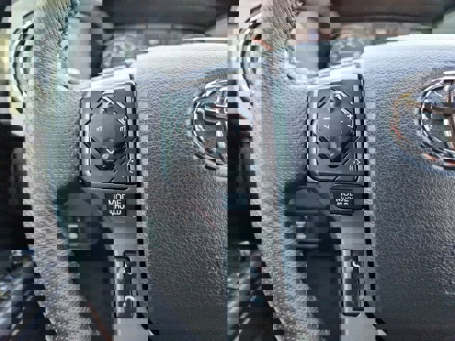 Used 2020 Toyota Tacoma TRD Sport w/ Technology Package AWD/4WD image 24