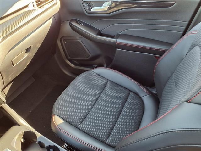 Certified 2026 Ford Escape ST-Line w/ Tech Pack #1 AWD/4WD image 8