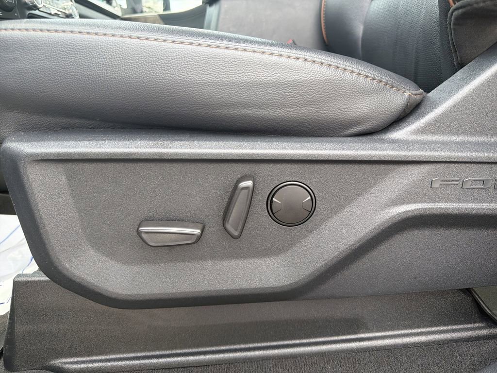 Certified 2025 Ford F250 Lariat w/ Tremor Off-Road Package image 13