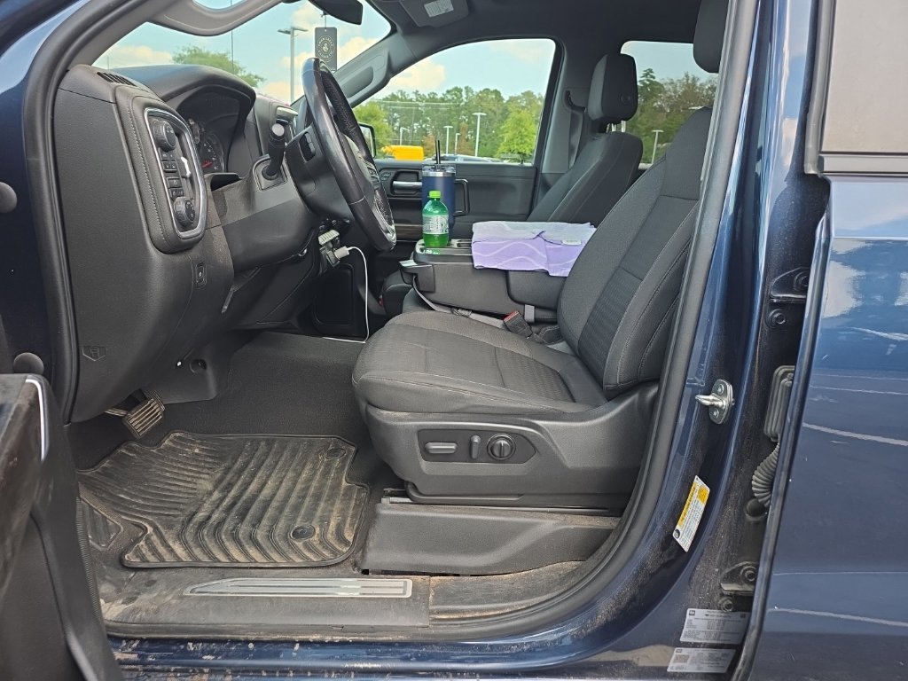 Used 2021 Chevrolet Silverado 1500 LT AWD/4WD image 12