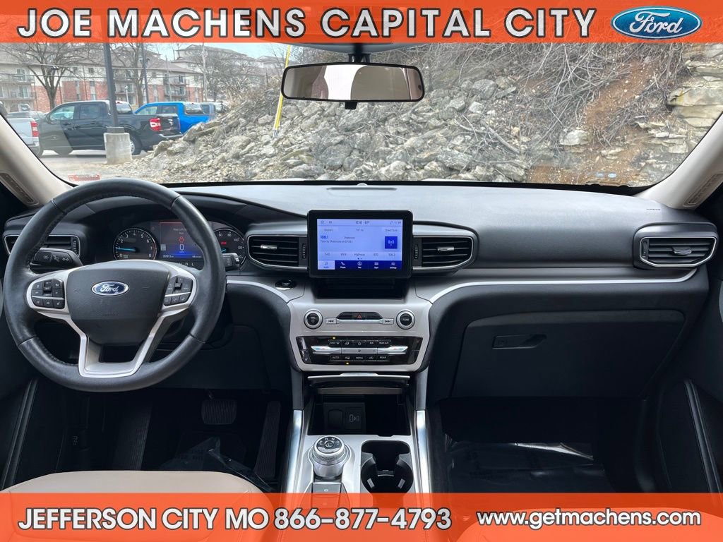 Certified 2022 Ford Explorer XLT w/ Equipment Group 202A image 15