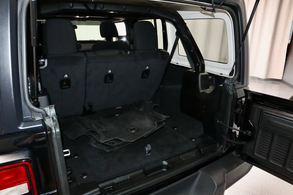 Used 2022 Jeep Wrangler Unlimited Sport AWD/4WD image 13