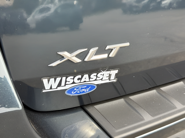 Certified 2023 Ford Explorer XLT w/ Equipment Group 202A AWD/4WD image 18