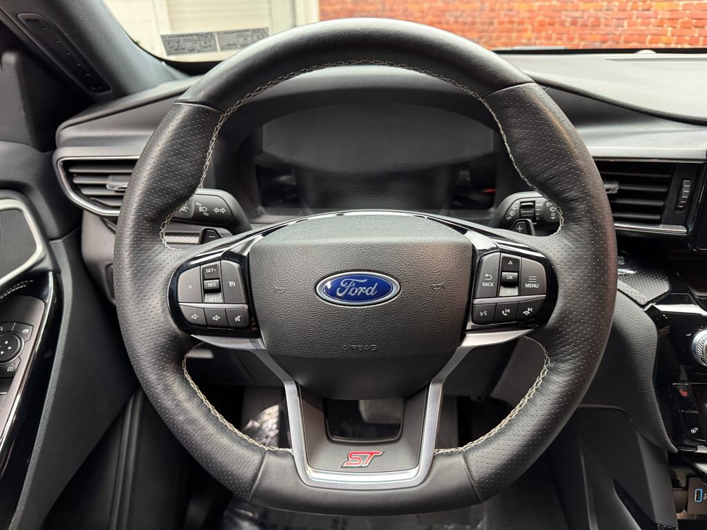 Certified 2022 Ford Explorer ST w/ ST Street Pack AWD/4WD image 13