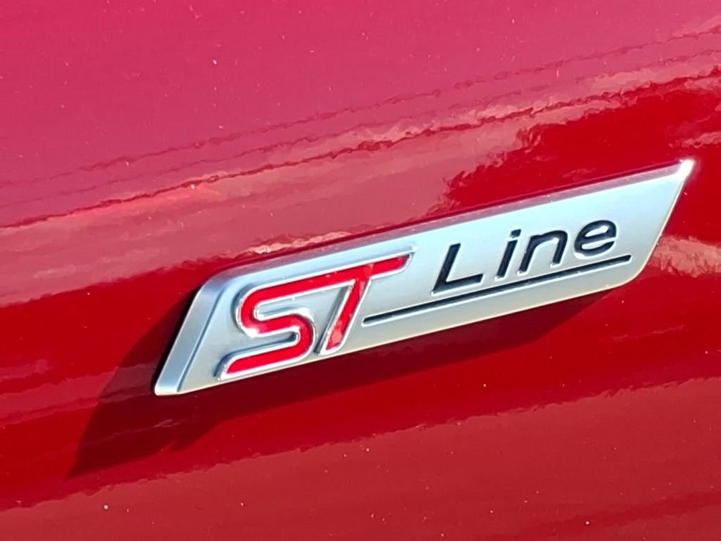 Certified 2024 Ford Escape ST-Line w/ Tech Pack #1 FWD image 3