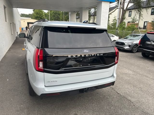 Certified 2025 Ford Expedition Active RWD image 17