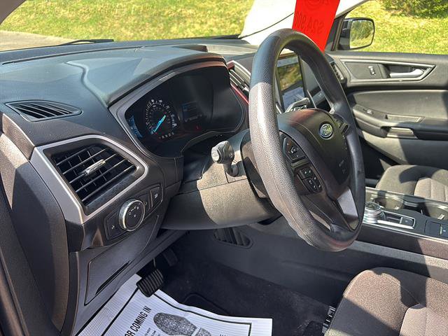 Certified 2022 Ford Edge SE w/ Black Appearance Package AWD/4WD image 13