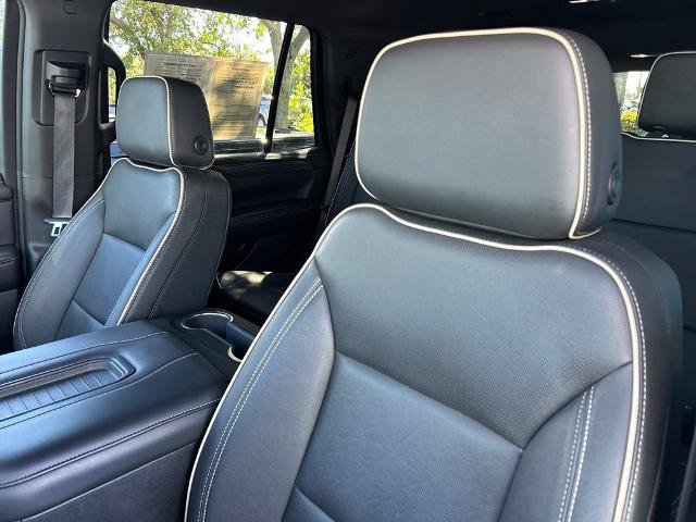 Used 2024 GMC Yukon SLT RWD image 22