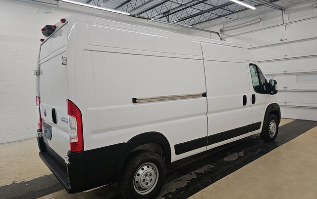 Used 2024 RAM ProMaster 2500 w/ Convenience Group FWD image 3