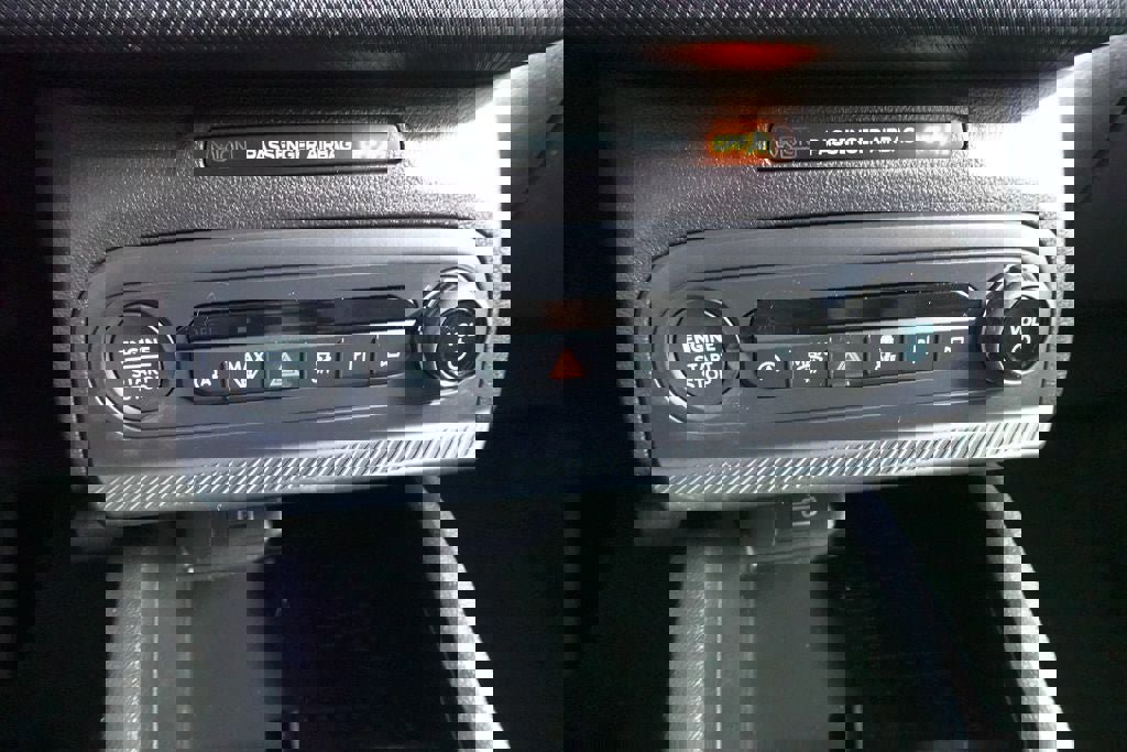 Certified 2025 Ford Bronco Sport Outer Banks w/ Outer Banks Tech Package+ AWD/4WD image 16