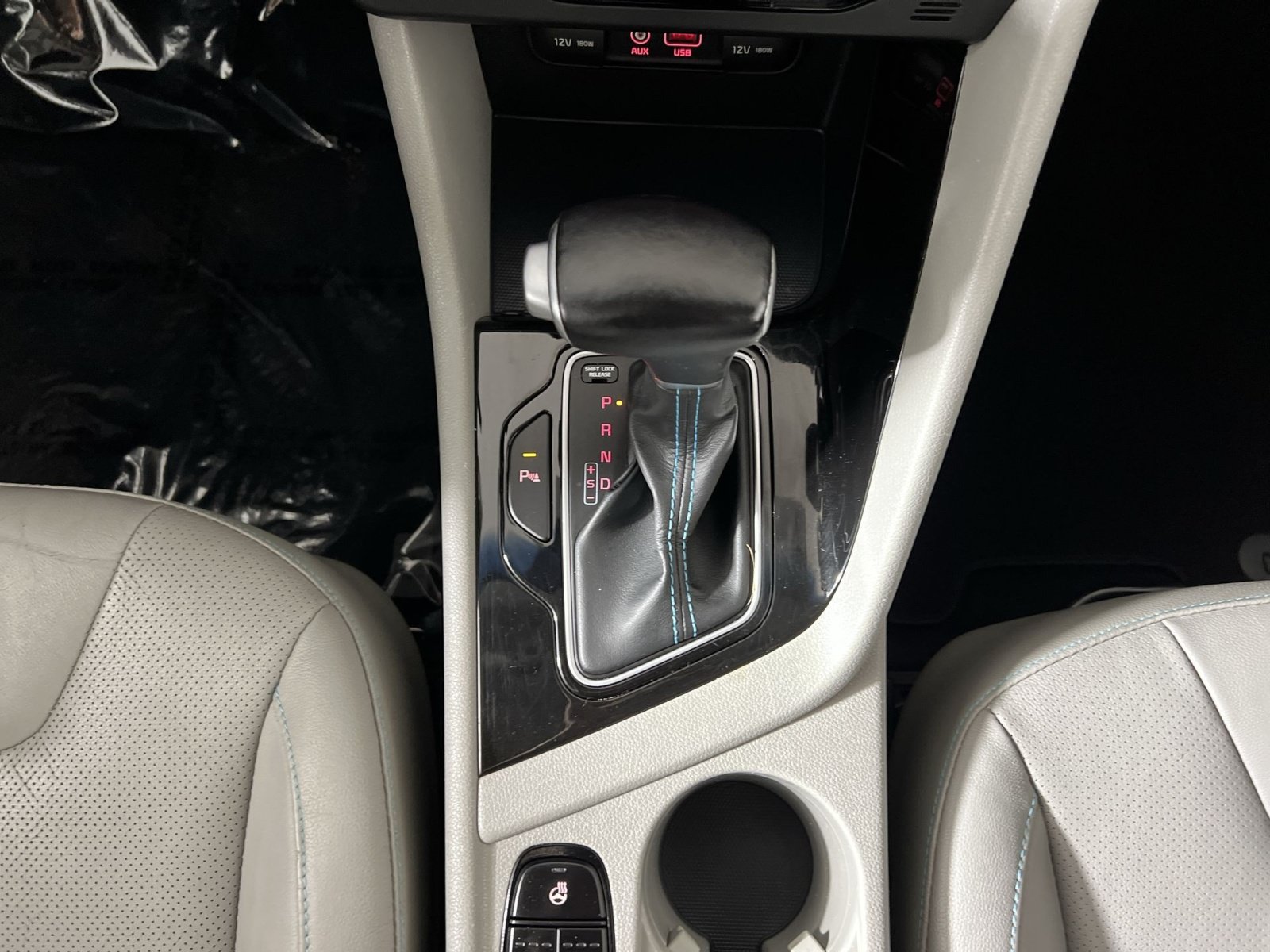 Used 2017 Kia Niro Touring FWD image 22