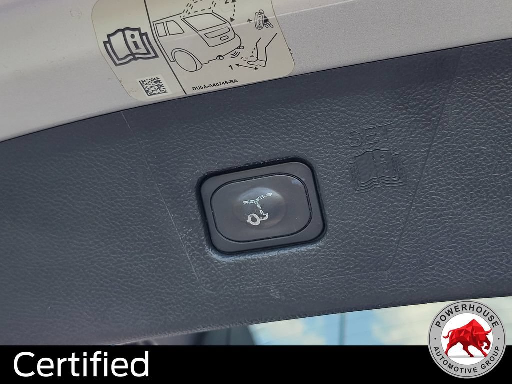 Certified 2018 Ford Edge Titanium FWD image 14