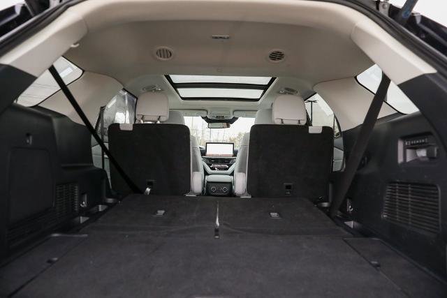 Certified 2025 Ford Explorer Platinum w/ LUX Leather Package image 18