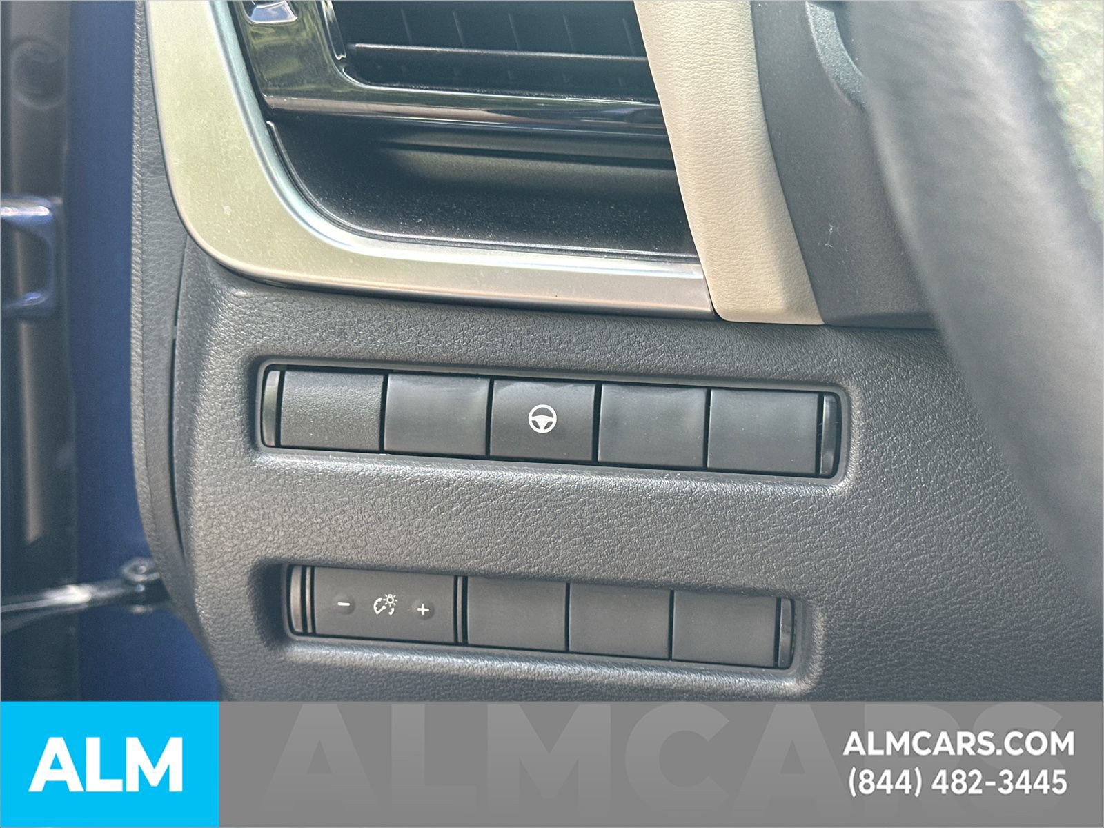 Used 2023 Nissan Rogue SV FWD image 36