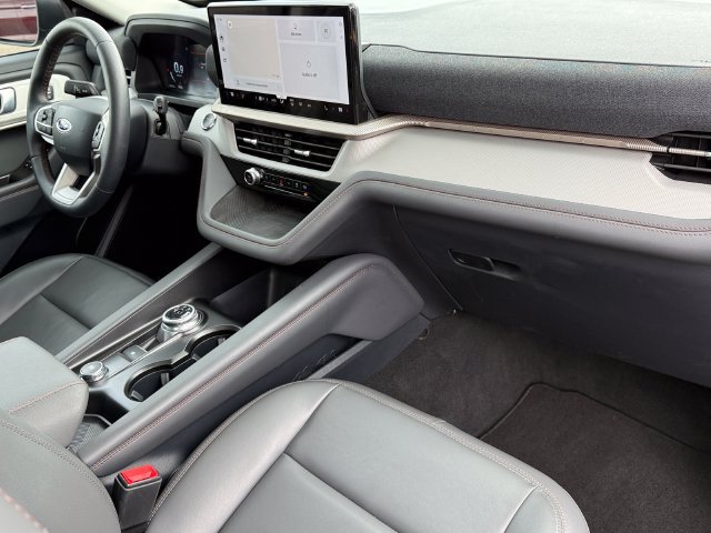 Certified 2026 Ford Explorer Active w/ Active Comfort Package AWD/4WD image 25