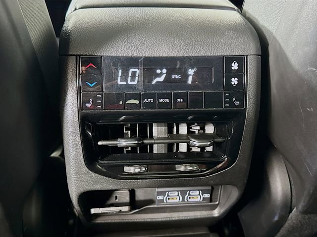 Used 2023 Jeep Grand Cherokee L Limited image 31