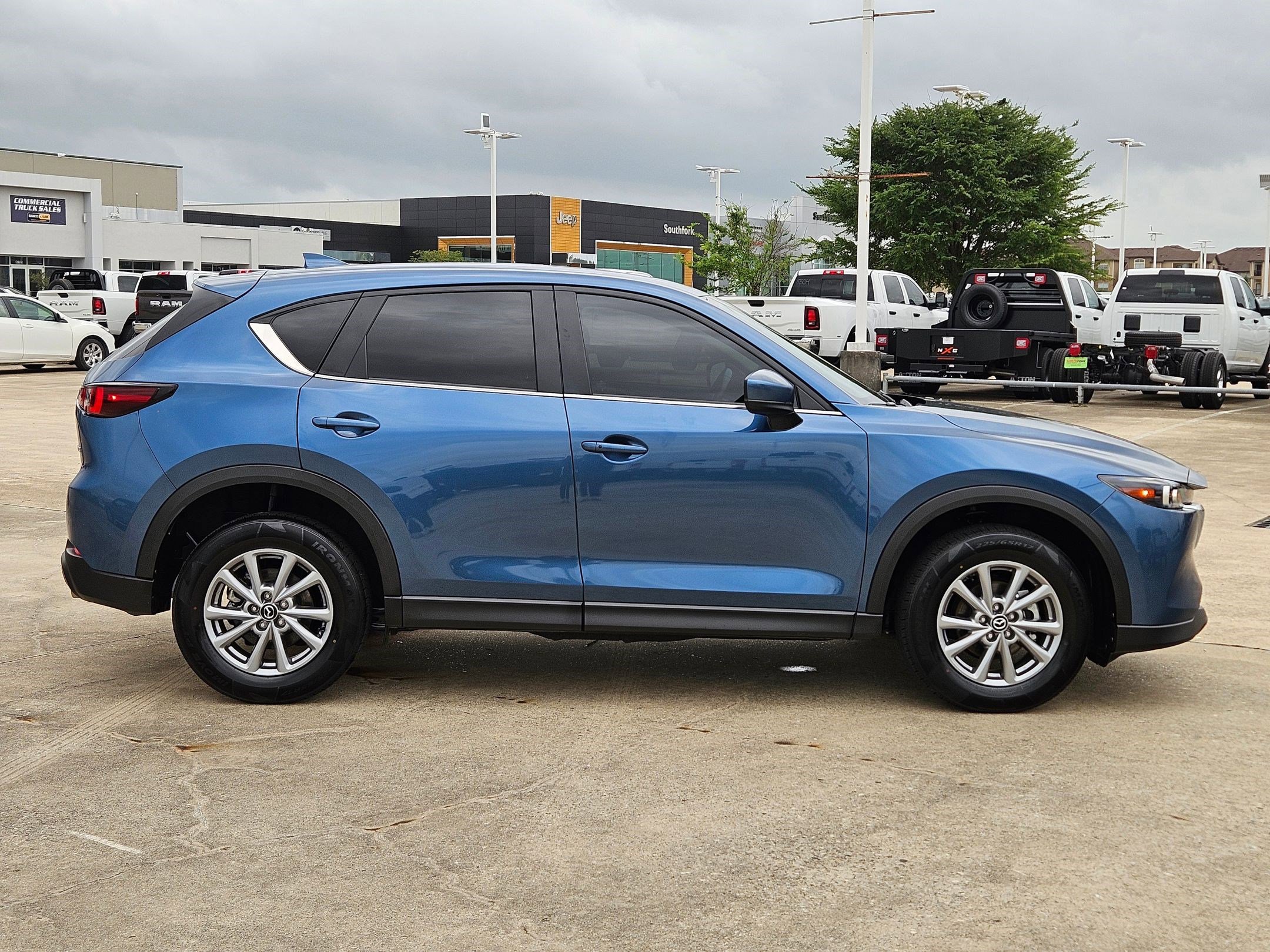 Used 2023 MAZDA CX-5 AWD 2.5 S image 2