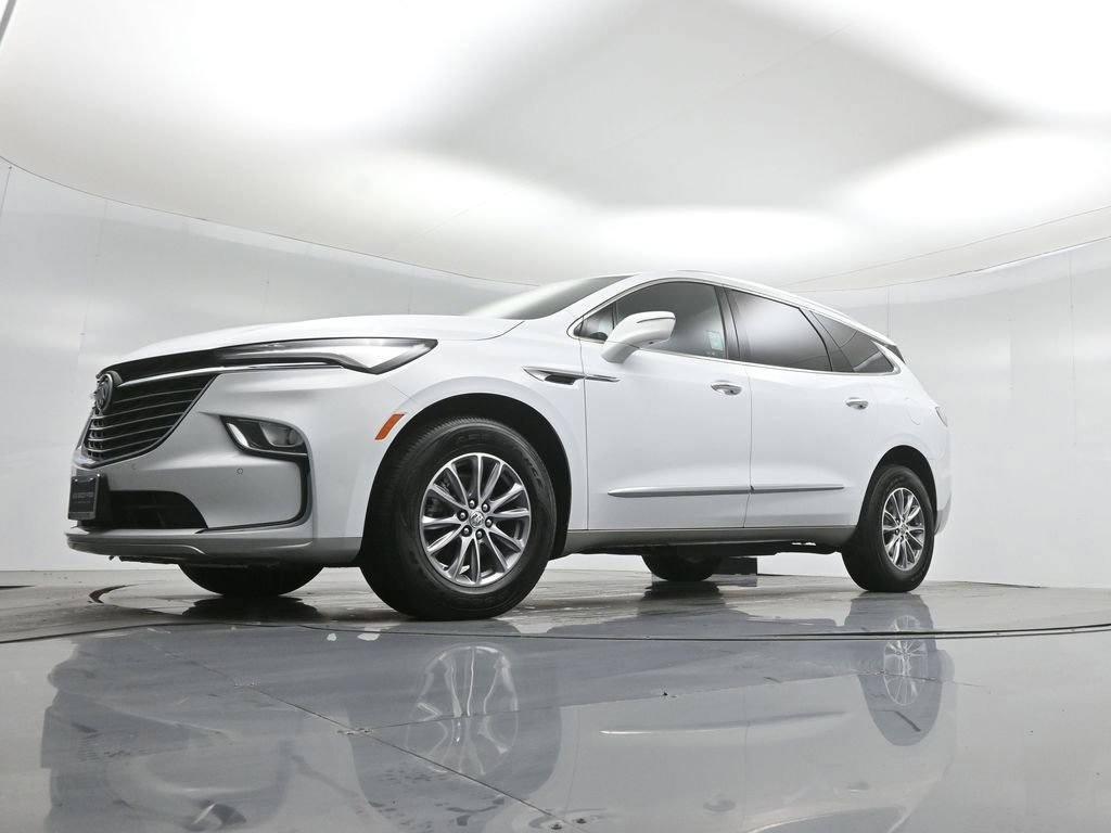 Used 2024 Buick Enclave Premium image 28