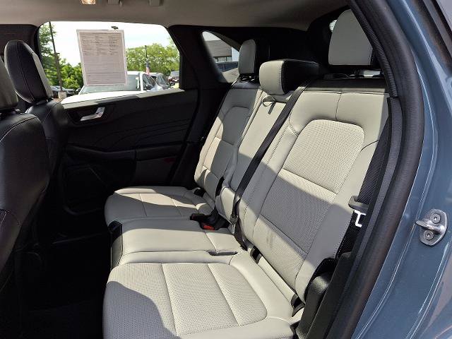 Certified 2023 Ford Escape Platinum AWD/4WD image 9