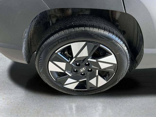 Used 2025 Hyundai Kona SEL AWD/4WD image 32