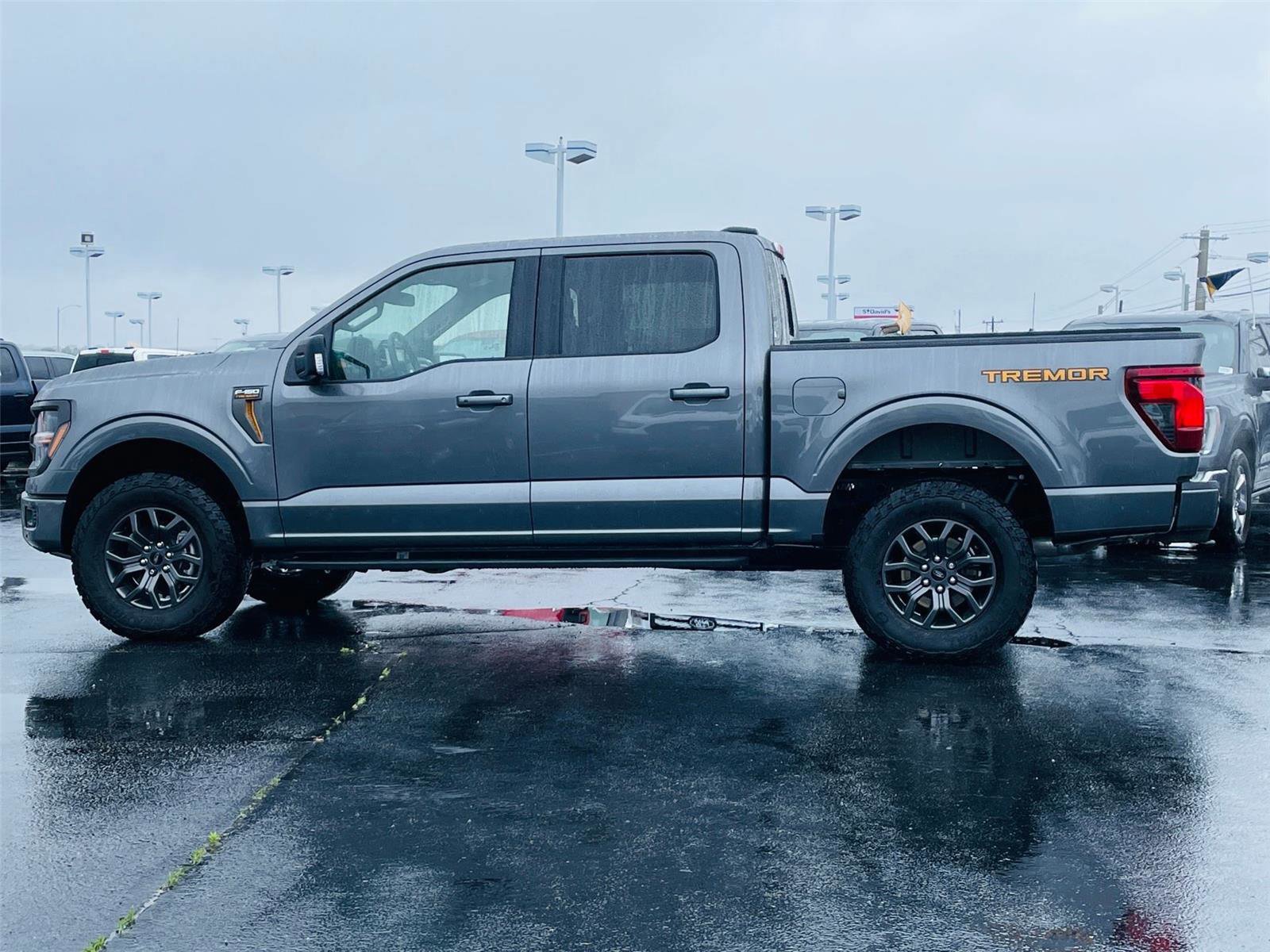 Certified 2025 Ford F150 Tremor w/ Tow/Haul Package AWD/4WD image 5