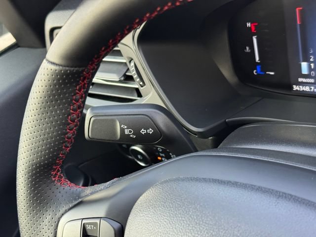 Certified 2025 Ford Escape ST-Line Select AWD/4WD image 31