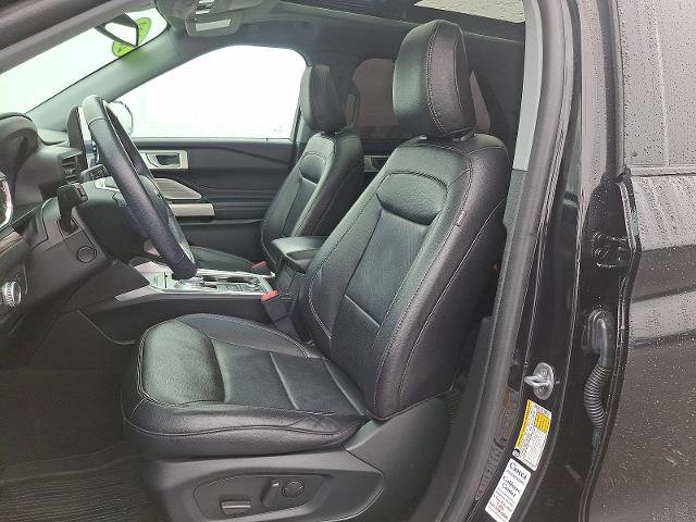 Certified 2022 Ford Explorer Limited w/ Limited Technology Package image 14