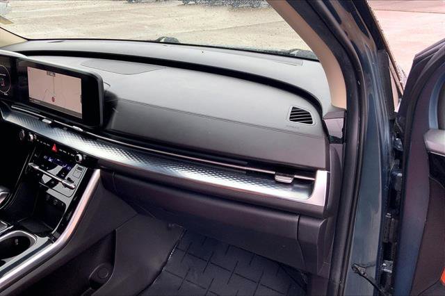 Used 2022 Kia Carnival SX Prestige FWD image 16