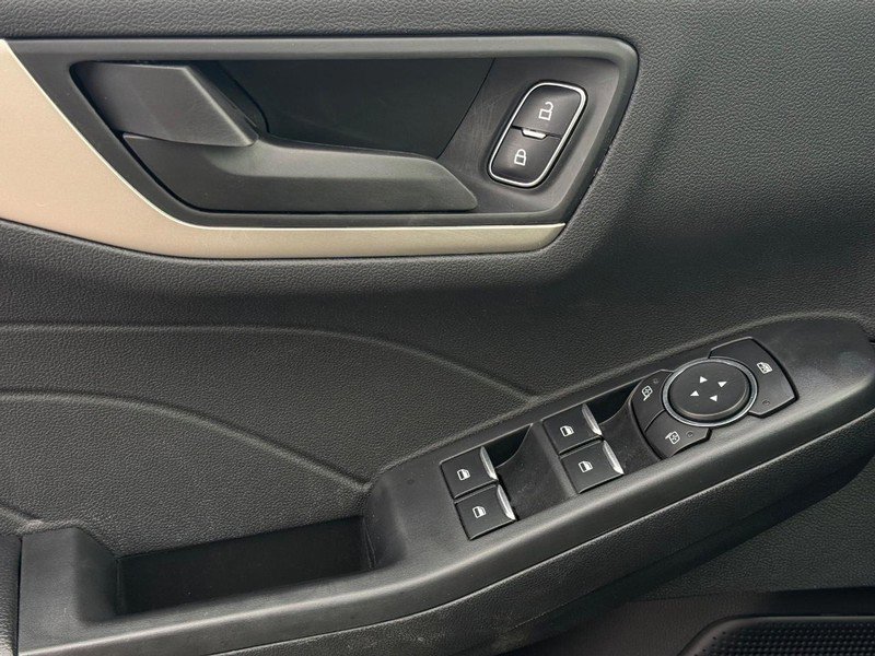 Certified 2022 Ford Escape SE w/ Cold Weather Package image 24