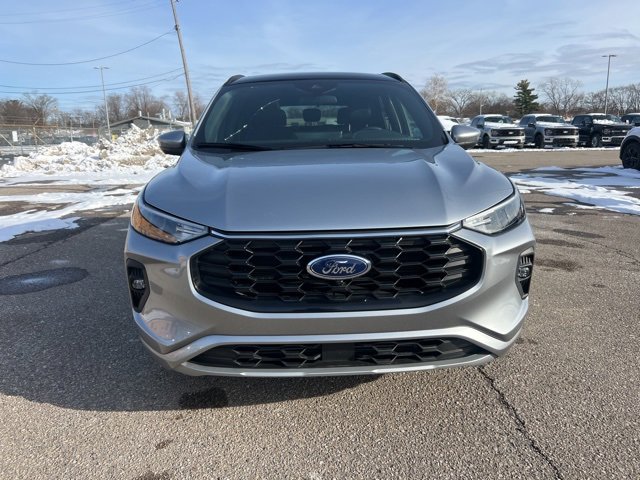 Certified 2023 Ford Escape ST-Line Select w/ Tech Pack #2 image 2