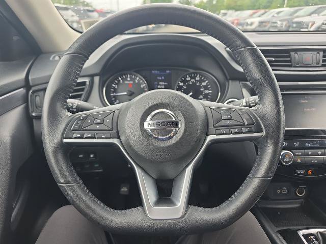 Used 2018 Nissan Rogue SV AWD/4WD image 25