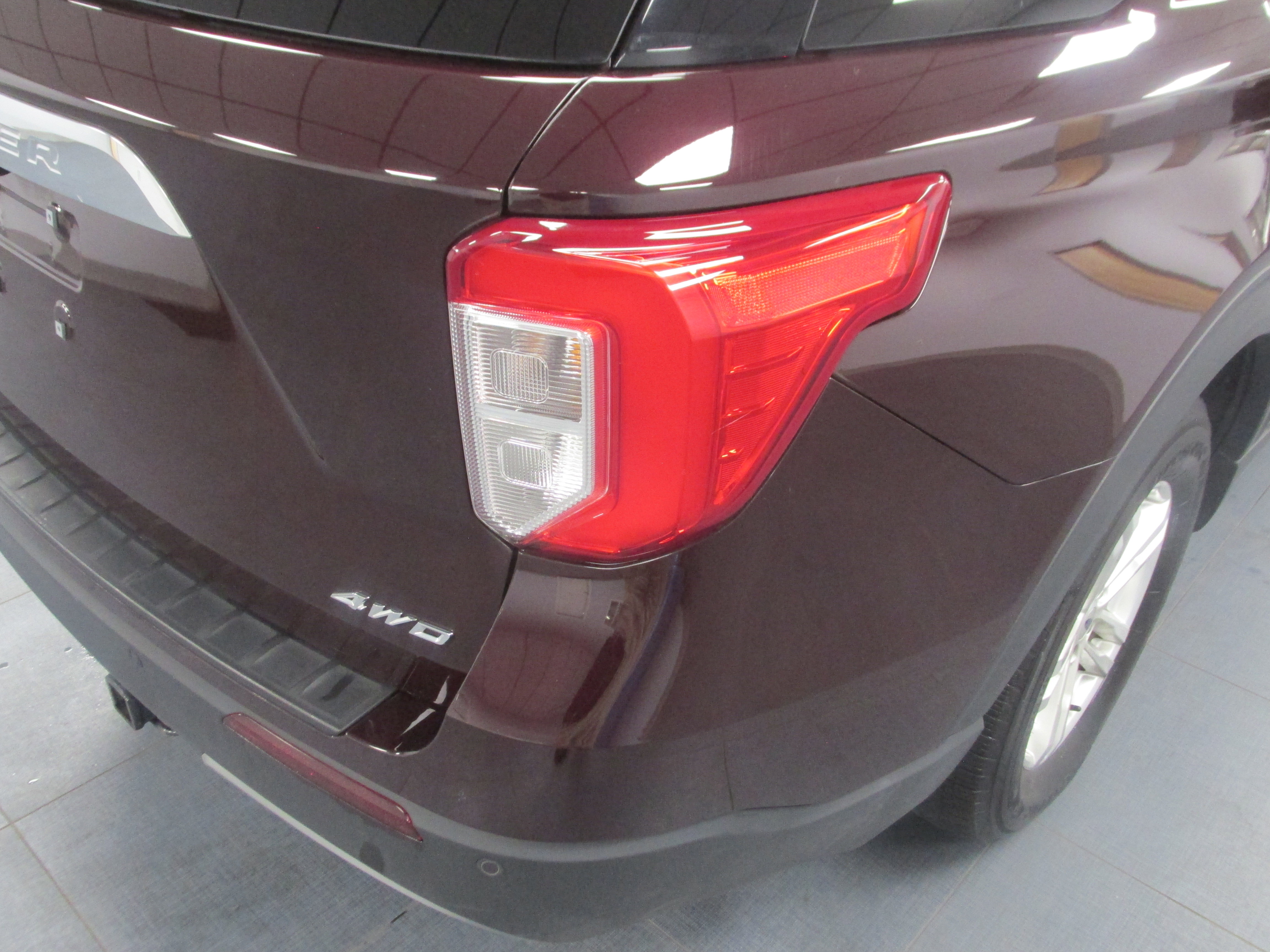 Certified 2023 Ford Explorer XLT w/ Equipment Group 202A AWD/4WD image 11