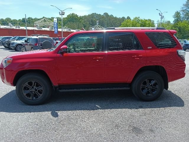 Used 2024 Toyota 4Runner SR5 AWD/4WD image 6