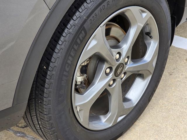 Certified 2025 Ford Escape ST-Line AWD/4WD image 9