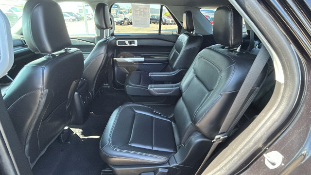 Certified 2023 Ford Explorer XLT w/ Equipment Group 202A RWD image 16