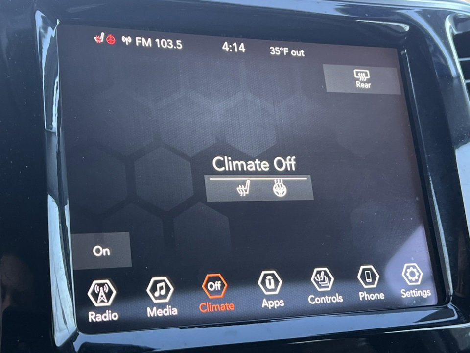 Used 2021 Jeep Cherokee Limited image 28