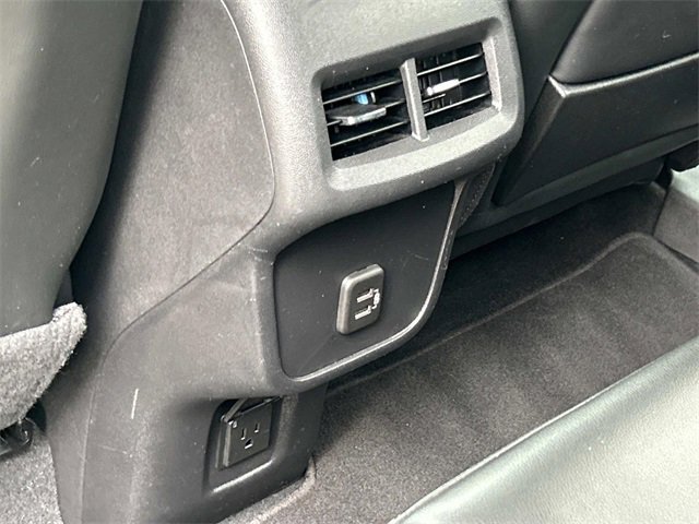 Used 2023 GMC Terrain SLT image 19