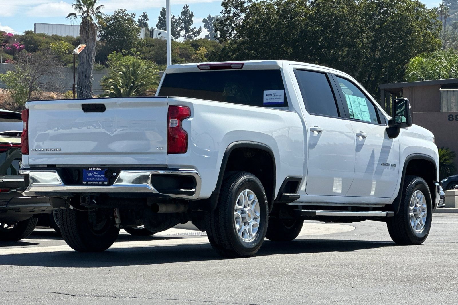 Used 2025 Chevrolet Silverado 2500 LT AWD/4WD image 3
