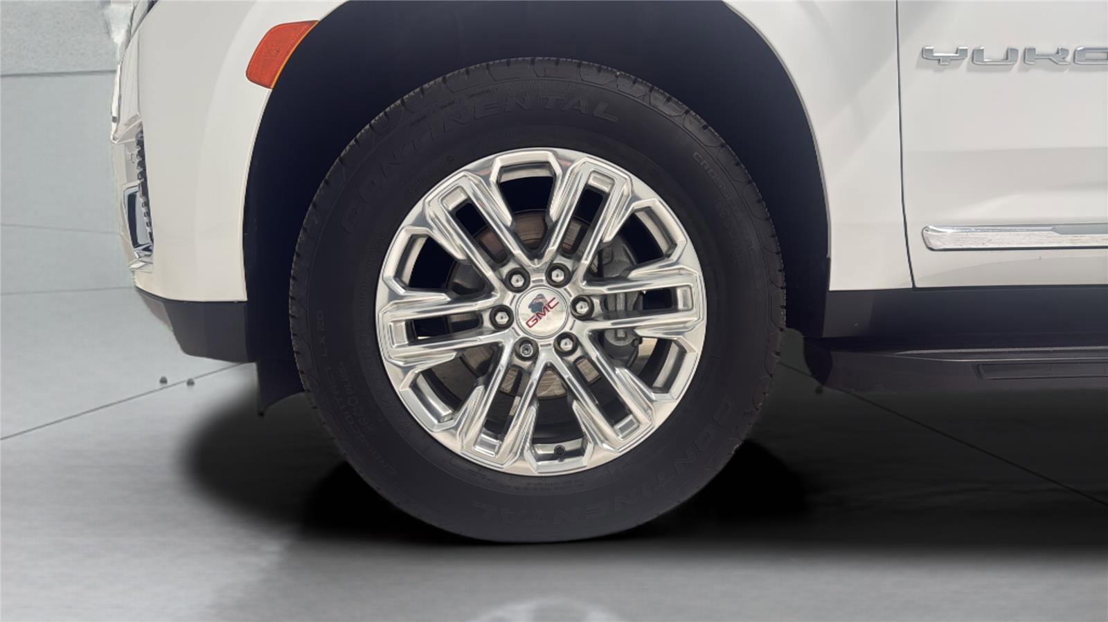 Used 2021 GMC Yukon SLT w/ SLT Premium Package image 9