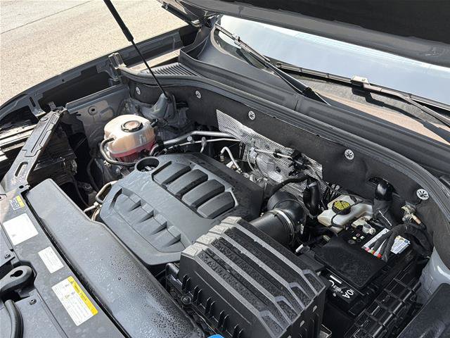 Used 2024 Volkswagen Atlas Peak Edition SEL AWD/4WD image 11