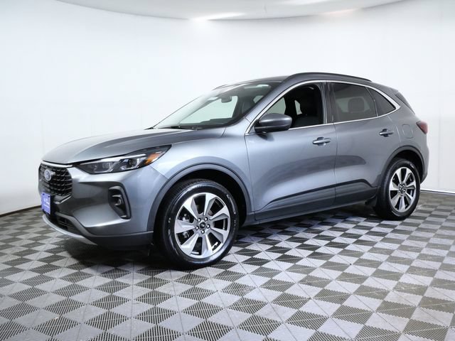 Certified 2025 Ford Escape Platinum AWD/4WD image 3