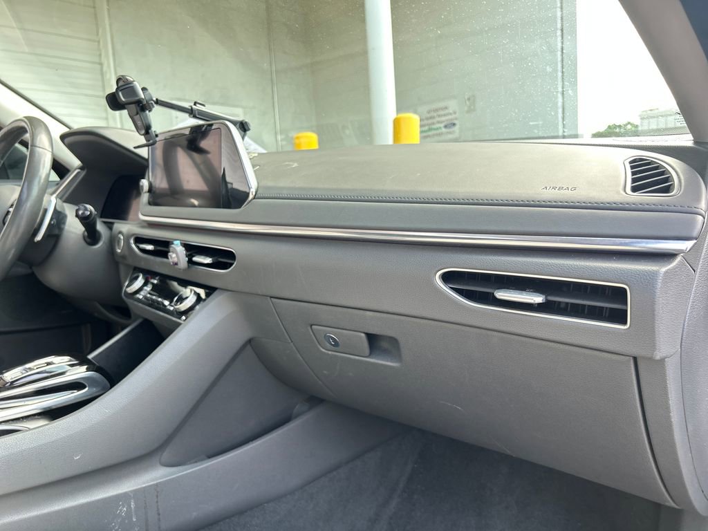 Used 2022 Hyundai Sonata Limited w/ Cargo Package FWD image 16