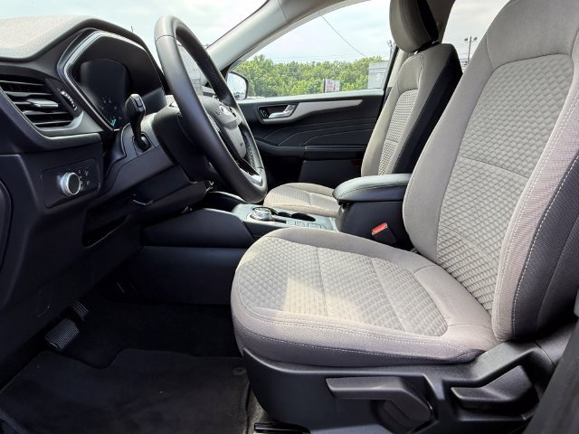 Certified 2021 Ford Escape SE w/ Cold Weather Package FWD image 18