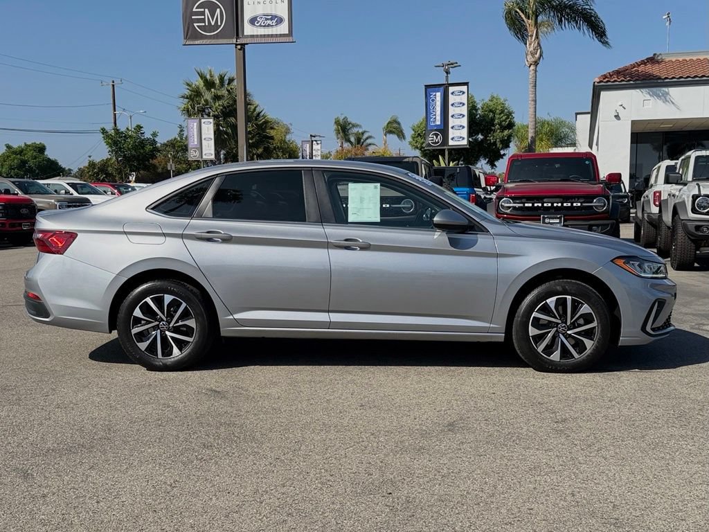 Used 2025 Volkswagen Jetta S FWD image 9