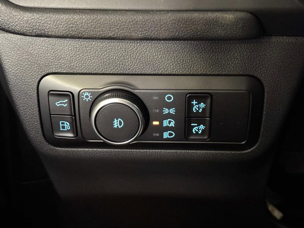 Certified 2025 Ford Escape Base image 22