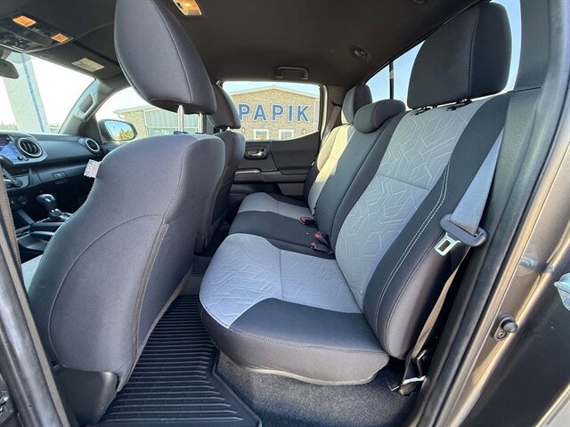 Used 2023 Toyota Tacoma TRD Off-Road w/ Technology Package AWD/4WD image 9